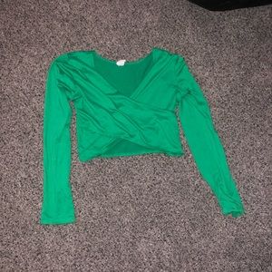 Green long sleeve crop top